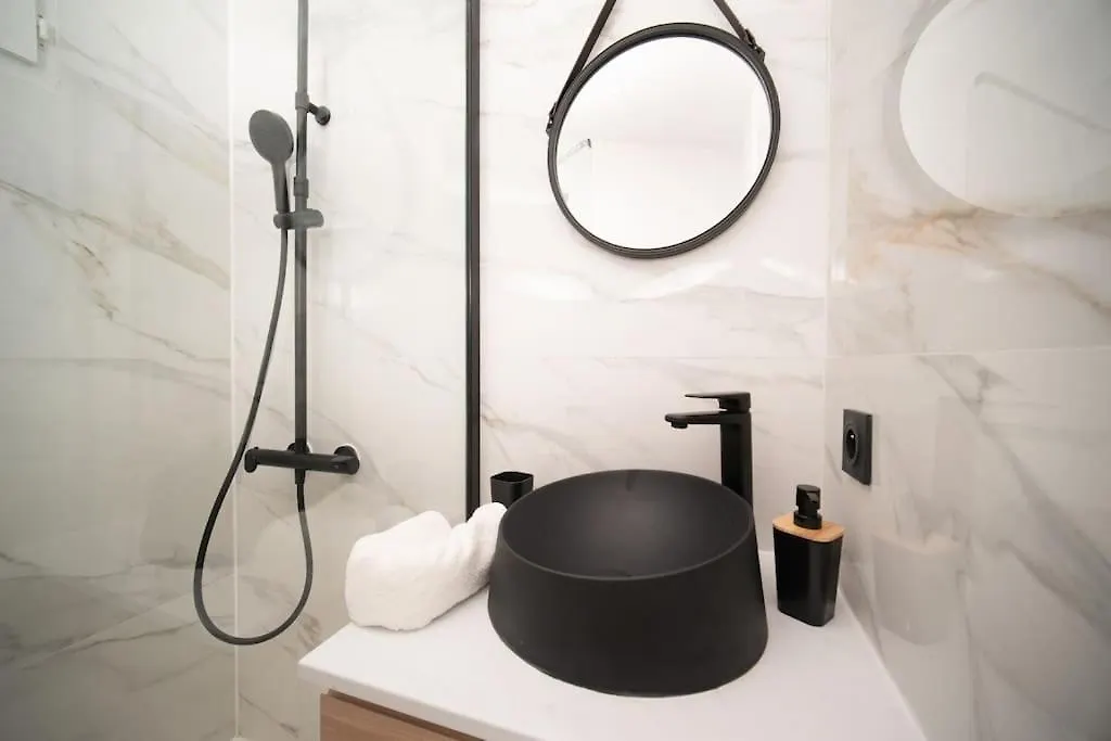 Le Cocon - Appart Neuf Clim Wifi 2 A 4 Personnes Marseille
